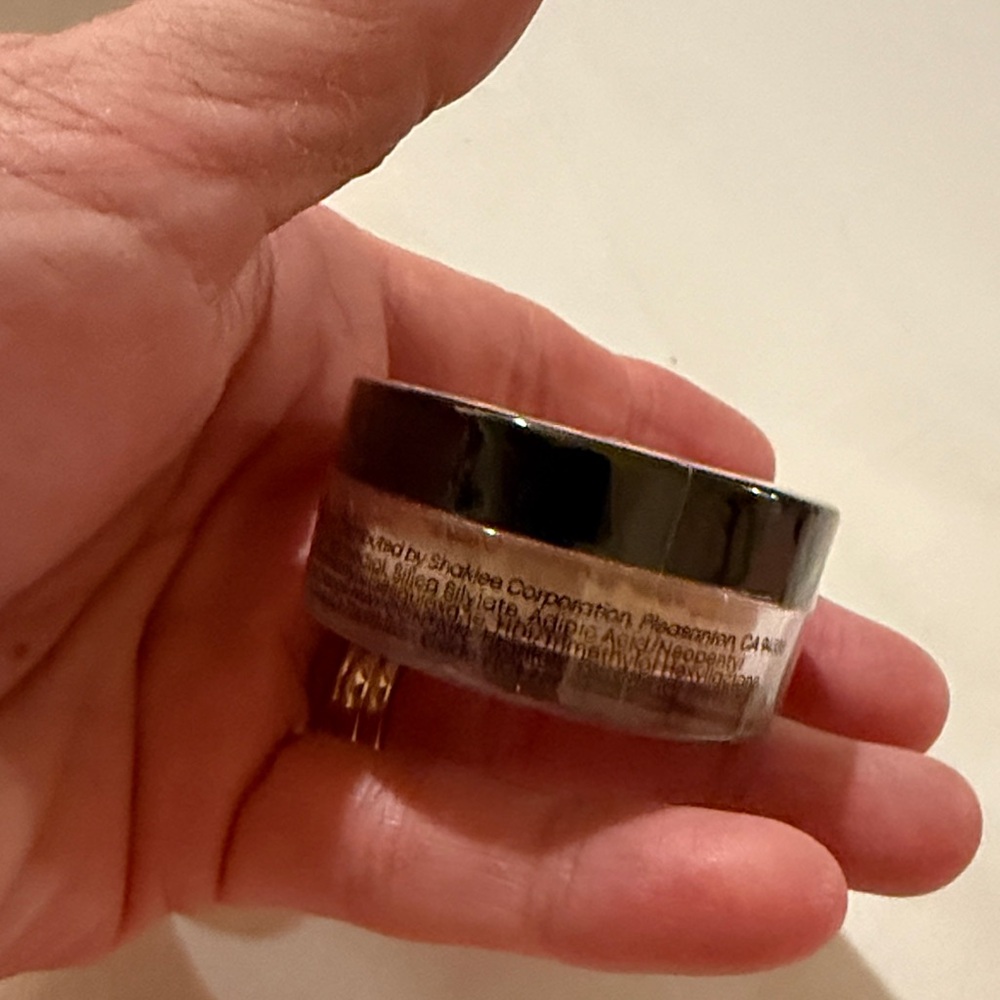 Pomifera Conceal Medium Powder-to-Cream Concealer #33101 - Picture 3 of 4